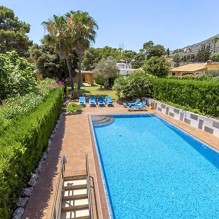 Haus Mit Grossen Gaerten, Schoener Aussicht Auf Berge Und 300 M Vom Entfernt Cala de Sant Vicenc