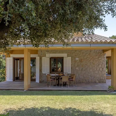 Haus Mit Grossen Gaerten, Schoener Aussicht Auf Berge Und 300 M Vom Entfernt Cala de Sant Vicenc